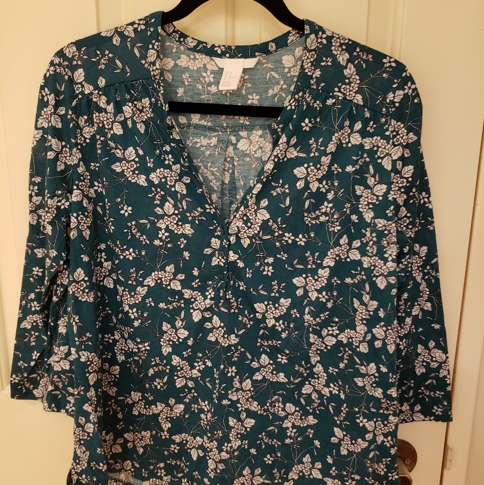 *3 for 20* Green floral top